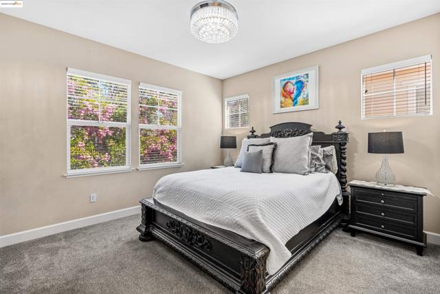 206 Hamlin Loop, Walnut Creek CA: https://media.crmls.org/mediaz/33bb5f9f-cb9d-400a-94d4-2bfe0e60ce9a.jpg