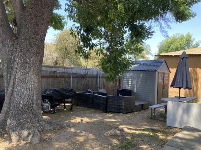 1916 1918 Skyline Drive, Lemon Grove CA: https://media.crmls.org/mediaz/33bbb021-ee6e-4a63-bab0-aa7b01591cac.jpg