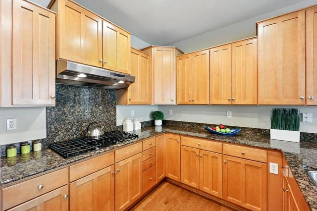 670 Woodland Terrace, San Jose CA: https://media.crmls.org/mediaz/33bbc129-f74a-4190-85d2-357342220762.jpg