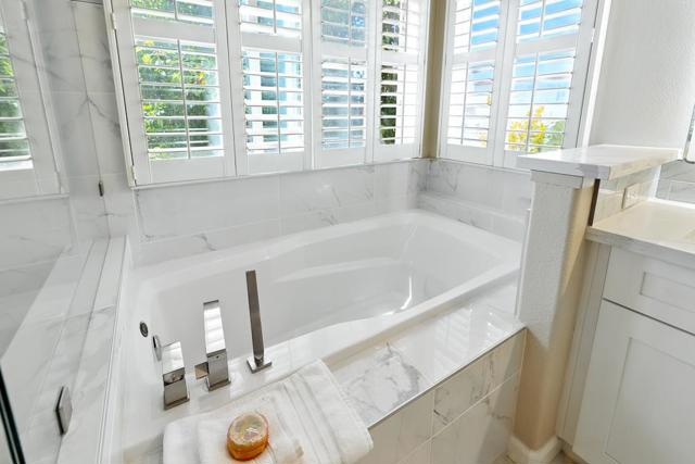 553 Lower Vintners Circle, Fremont CA: https://media.crmls.org/mediaz/33bc5f4b-f4b4-4fea-88e4-e127322eb136.jpg