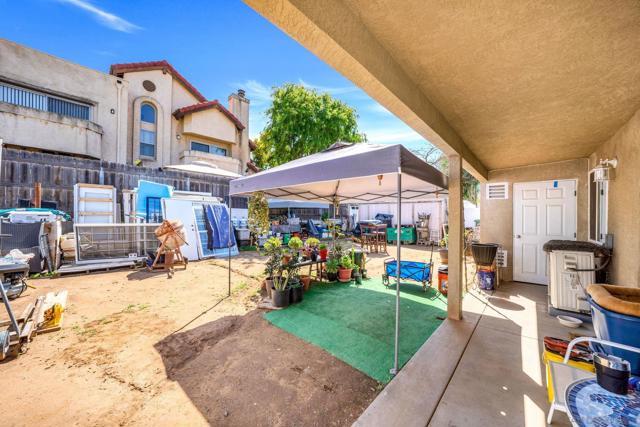619 Dorothy St, El Cajon CA: https://media.crmls.org/mediaz/33bc6a1d-4d3f-42f0-9c16-2606b61943a8.jpg