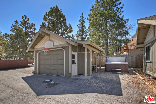 779 Villa Grove Avenue, Big Bear City CA: https://media.crmls.org/mediaz/33bcb15e-d2b9-4e8b-a9b2-1d4f1fb4ae8a.jpg