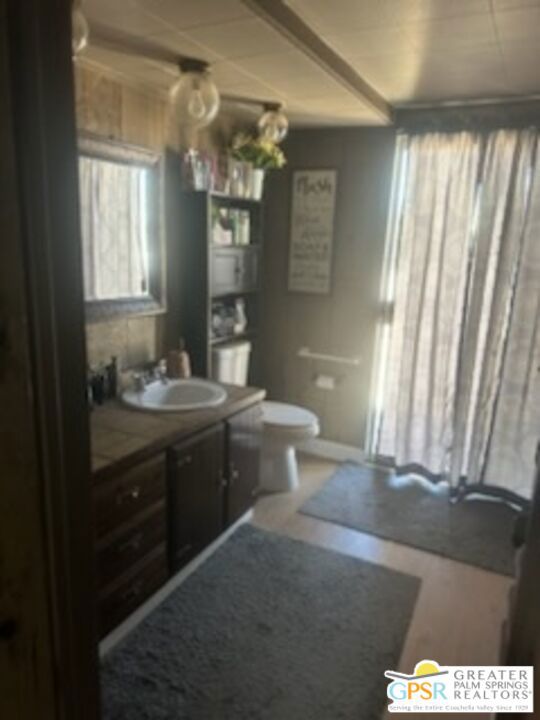 31750 Selmadolph Street, Lucerne Valley CA: https://media.crmls.org/mediaz/33bcfa52-10bd-4209-9bd6-1340b571ca80.jpg