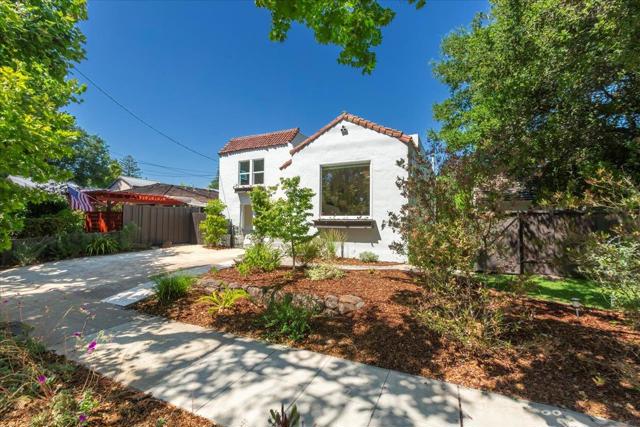 1555 Alma Street, Palo Alto CA: https://media.crmls.org/mediaz/33bd334f-dc32-4c78-981c-e16e83a5abdd.jpg
