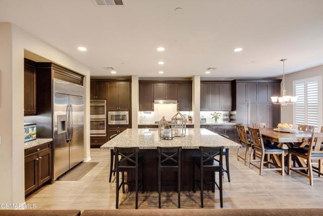 13170 Bent Grass Place, Moorpark CA: https://media.crmls.org/mediaz/33be43c2-62b8-4165-979e-5e044be3d465.jpg