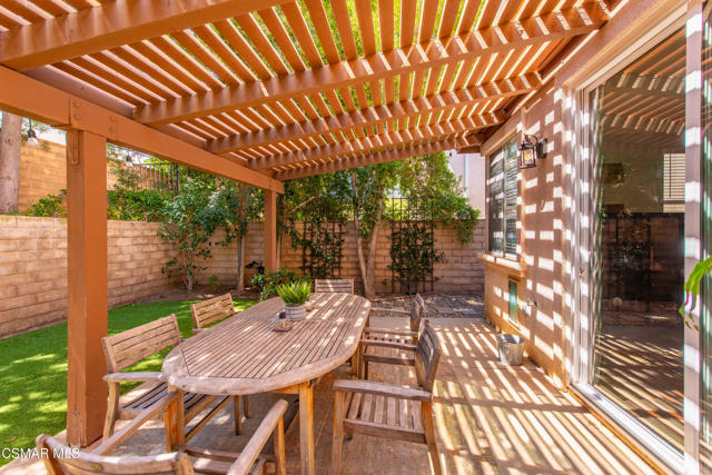 6224 Tangelo Place, Simi Valley CA: https://media.crmls.org/mediaz/33beef6c-89bc-476b-b175-d1d7db9b94ef.jpg