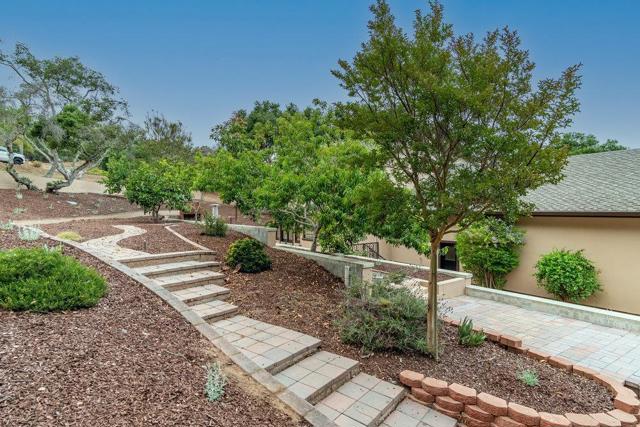 6020 Sherry Lee Lane, Salinas CA: https://media.crmls.org/mediaz/33bf431b-22d3-4385-9f64-3c6df7aa8bce.jpg
