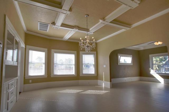 3012 4th Avenue, Sacramento CA: https://media.crmls.org/mediaz/33c10ee6-cfab-4b6d-9d63-f7c5579d3c3b.jpg