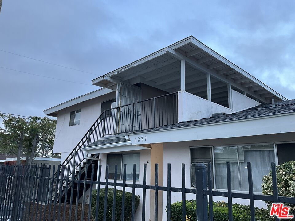 1287 Olive Tree Lane #D