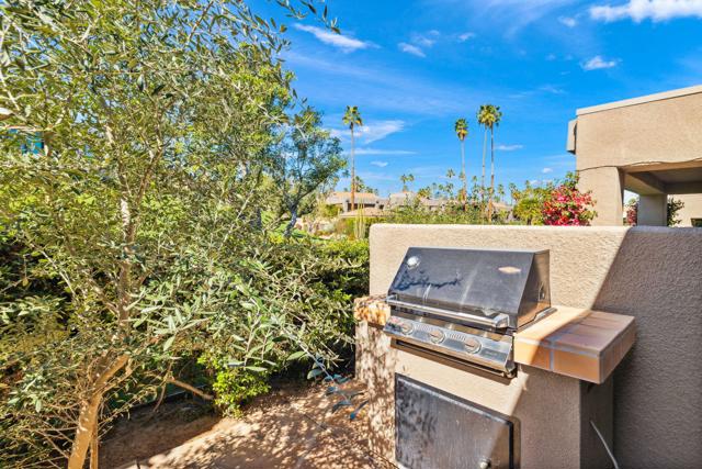 48835 Mescal Lane, Palm Desert CA: https://media.crmls.org/mediaz/33c19cd2-2c1b-4f5a-a64e-b839697ba7f7.jpg