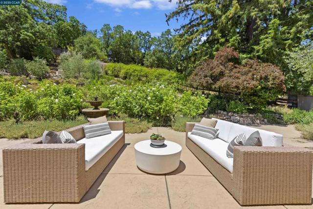 3363 Springhill Rd, Lafayette CA: https://media.crmls.org/mediaz/33c25c0a-1e35-4de6-9b7e-c737f67d689f.jpg