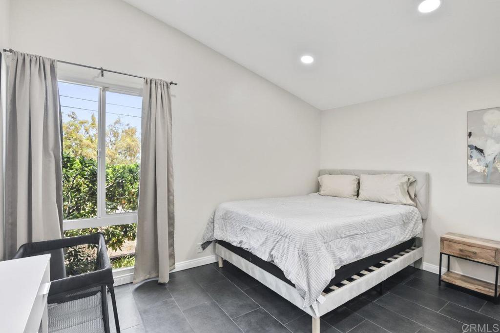 9452 Larrabee Avenue - photo 19