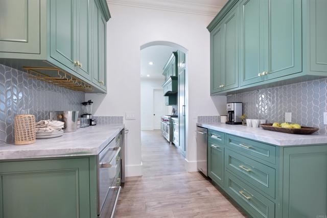 42144 Citrus Heights Road, Temecula CA: https://media.crmls.org/mediaz/33c32a40-9051-4698-8f85-3a7be445ac6c.jpg