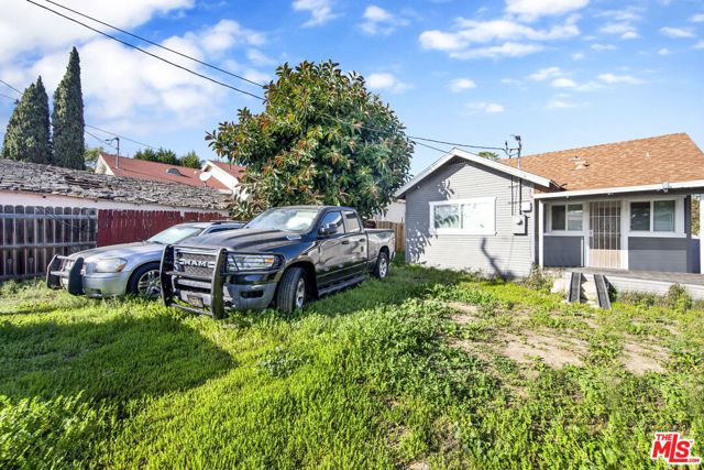 4124 W 64th Street, Inglewood CA: https://media.crmls.org/mediaz/33c34fb2-497e-4495-abcf-3249b78083b7.jpg