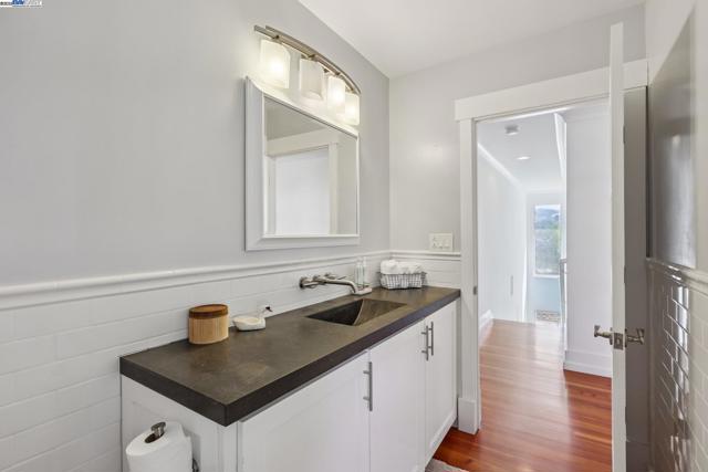 1333 Warren St, Martinez CA: https://media.crmls.org/mediaz/33c3865c-5214-4755-95f7-bfa7a78f1cb9.jpg