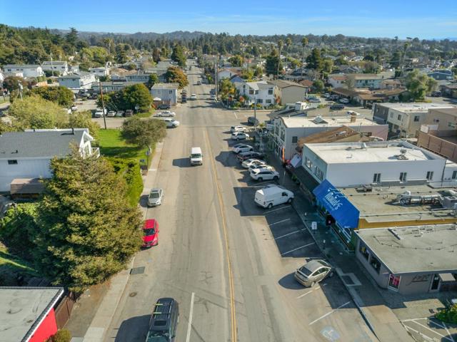 454 Granite Way, Aptos CA: https://media.crmls.org/mediaz/33c3f401-053d-47a5-b8a1-694f812e2b9e.jpg