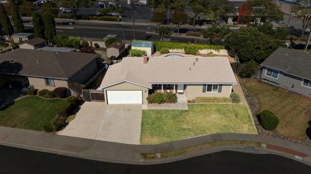 7527 Sutton Lane, Dublin CA: https://media.crmls.org/mediaz/33c42aa3-c473-4c99-b35d-ec86172ace19.jpg