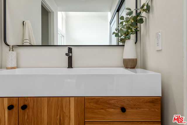 4715 La Villa Marina, Marina del Rey CA: https://media.crmls.org/mediaz/33c54b53-c96f-464f-a1e7-fefdf6a26300.jpg