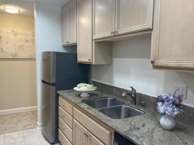 2352 Shelter Creek Lane, San Bruno CA: https://media.crmls.org/mediaz/33c5dd4d-873b-4c0c-b5ec-147a8921700f.jpg