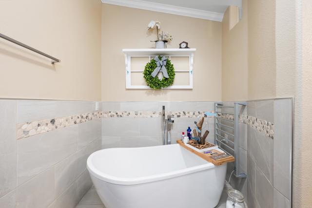 Detail Gallery Image 15 of 26 For 5132 Don Rodolfo Drive, Carlsbad,  CA 92010 - 3 Beds | 2/1 Baths