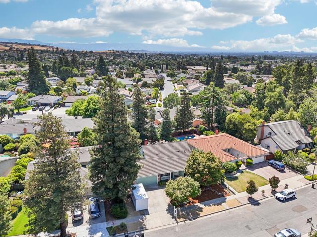4179 Watkins Way, San Jose CA: https://media.crmls.org/mediaz/33c785ba-adc8-4bb1-a4af-b4c1cd4b7376.jpg