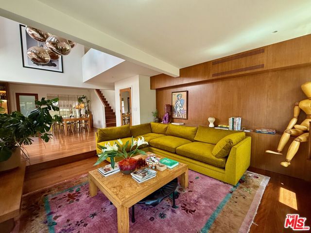 1966 Vestal Avenue, Los Angeles CA: https://media.crmls.org/mediaz/33c7a99e-a8d1-43cf-8766-b19a445fba89.jpg