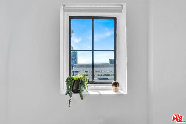 1645 Vine Street, Los Angeles CA: https://media.crmls.org/mediaz/33c908c6-035a-4c53-818d-6e6d5d85d9a8.jpg