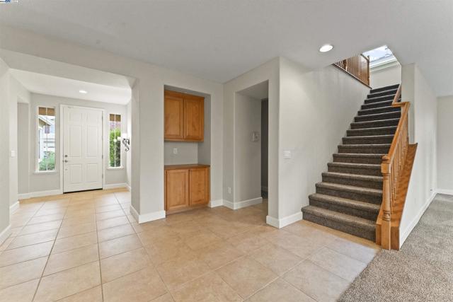 204 Daylily Ln, Patterson CA: https://media.crmls.org/mediaz/33c9e9b0-7712-467c-9290-83c801d3d6f7.jpg