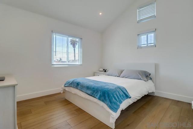 4053 55 Jewell St, San Diego CA: https://media.crmls.org/mediaz/33ca6818-a468-4870-861b-32c31a471923.jpg