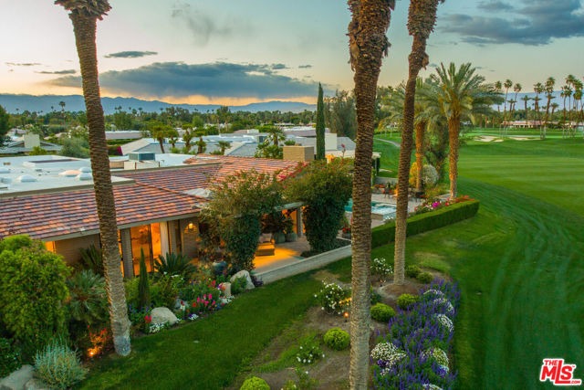 4 Trinity Court, Rancho Mirage CA: https://media.crmls.org/mediaz/33cb326b-d06d-43da-a250-11b3767ce2b7.jpg