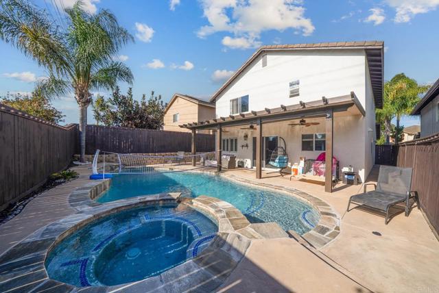 Detail Gallery Image 1 of 49 For 1482 Ridgeline Ct, San Diego,  CA 92154 - 5 Beds | 3 Baths