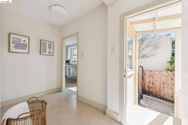 Image 22 of 32 For 2833 Morgan Avenue