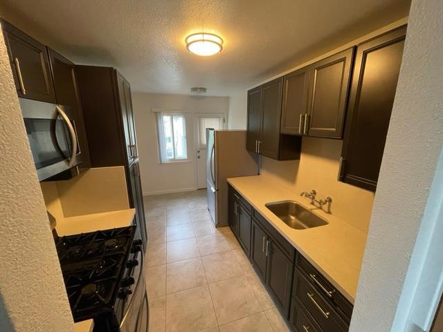Image 7 of 13 For 927 Green Avenue 
