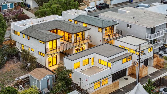 2052 Montgomery Avenue, Cardiff by the Sea CA: https://media.crmls.org/mediaz/33cc80ce-1043-467b-a49d-0671deb45d1b.jpg