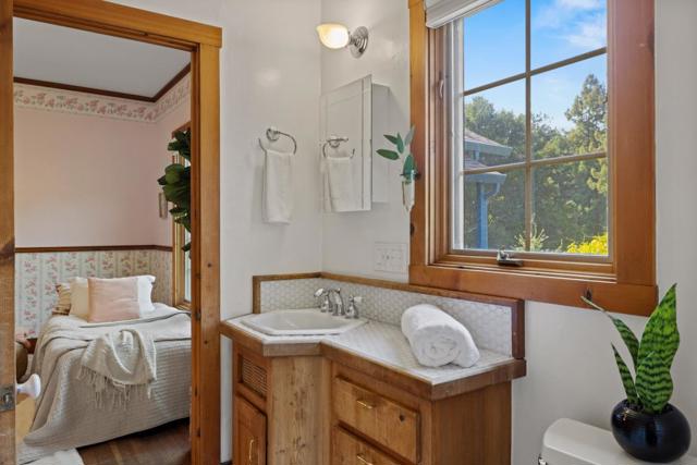 495 Larsen Road, Aptos CA: https://media.crmls.org/mediaz/33cc8bc1-6bd2-404a-97e5-1f6d721d1c01.jpg