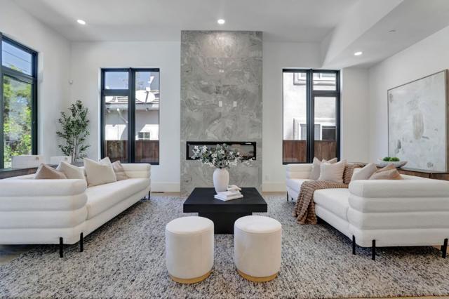 546 9th Avenue, Menlo Park CA: https://media.crmls.org/mediaz/33ccb6c5-55bf-4404-9726-ffa74d1fa106.jpg