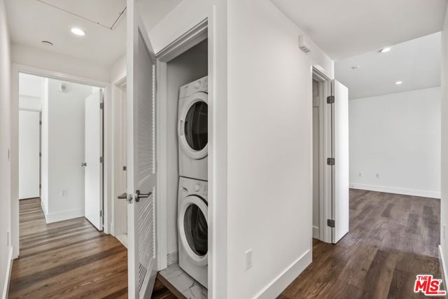 850 Wilcox, Los Angeles CA: https://media.crmls.org/mediaz/33ccbe66-fc49-4490-8713-c3954530a0b8.jpg