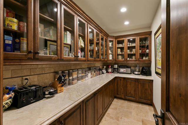 Detail Gallery Image 16 of 48 For 7953 Sentinel, San Diego,  CA 92127 - 5 Beds | 6/1 Baths