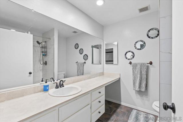 10250 Caminito Cuervo, San Diego CA: https://media.crmls.org/mediaz/33cccf54-3bf9-4022-b460-b94575b2b471.jpg