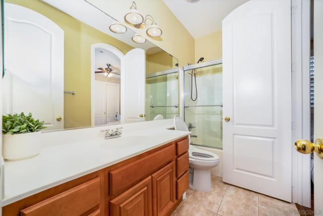 1330 Panorama Ridge Rd, Oceanside CA: https://media.crmls.org/mediaz/33ccf30e-43e1-47e7-a82f-38aa7d89a83d.jpg