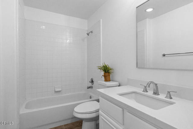 Detail Gallery Image 43 of 54 For 3412 Rockhampton Dr, Camarillo,  CA 93012 - 3 Beds | 3/1 Baths