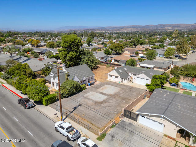 2327 Royal Avenue, Simi Valley CA: https://media.crmls.org/mediaz/33ce2d71-07c9-473d-b270-2749a49223b8.jpg