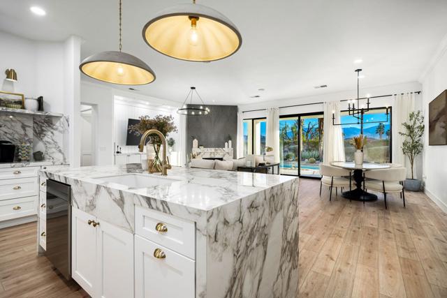 33 Calle La Reina, Rancho Mirage CA: https://media.crmls.org/mediaz/33ce5fd5-ea37-4ea8-accc-c65ca722f8fe.jpg