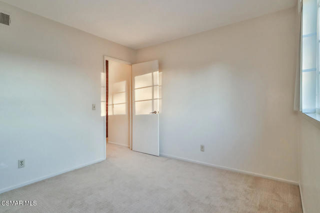 3487 E Barca Street, Camarillo CA: https://media.crmls.org/mediaz/33cf1e5c-b332-47b9-bb39-b062d06eeafd.jpg