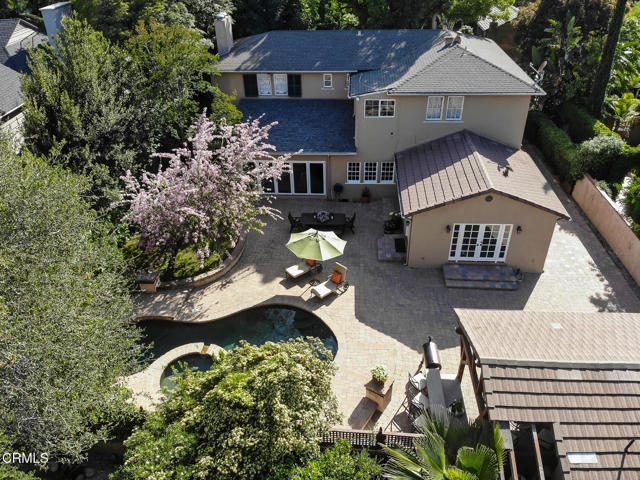 584 Rosemont Avenue, Pasadena CA: https://media.crmls.org/mediaz/33cf914e-f9f9-44a6-bc97-4691aa651ab7.jpg