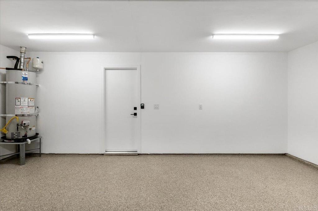 https://media.crmls.org/mediaz/33d02516-67e5-408a-b4b7-e20dec3e501d.jpg?preset=X-Large