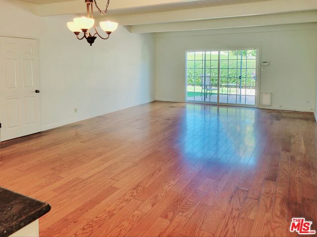25353 Oak Street, Lomita CA: https://media.crmls.org/mediaz/33d0b378-e94d-48a6-ae14-71eeea8feee1.jpg