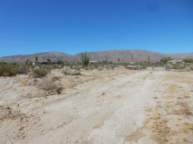 Image 4 of 9 For 3848 Yaqui Pass Rd