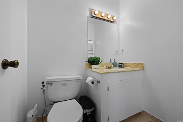 Detail Gallery Image 27 of 42 For 11935 Royal Rd #E,  El Cajon,  CA 92021 - 3 Beds | 1/2 Baths