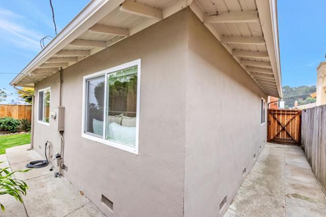 342 Altamont Drive, South San Francisco CA: https://media.crmls.org/mediaz/33d3900d-fba8-4e60-a661-fc953048b5f0.jpg